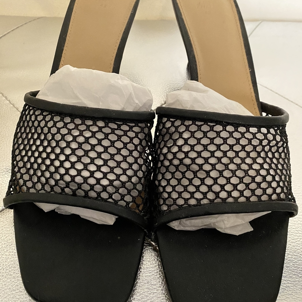 Sandals - Picture 3 of 10